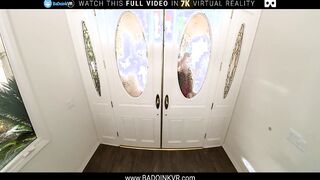 Valentine's Day Aidra Fox Delivers Her Soak Snatch VR Porn