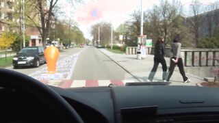 Barbaras Orgasmus im Bumsbus
