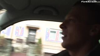 Blau gemacht und mit dem Bumsbus durch die Stadt