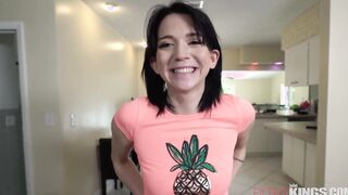 Fun Times With This Newbie Goddess Riley Jean