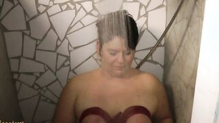 Annadevot - Cum showered