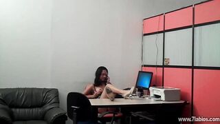 Secretary receives a call from her BF and warms up,