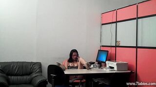 Secretary receives a call from her BF and warms up,