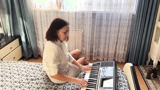 The second music lesson ended with a quick sex with