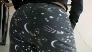 Cougar Twerking Her Fat Booty Wedgie