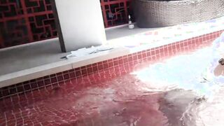 Fucking Hot cousin into the pool