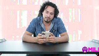 Greta and Luisito Telefonica screwed while unboxing the iphone