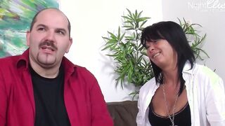 Von porn video – Deutsche Amateur Milf von zwei schwaenze gebumbst!