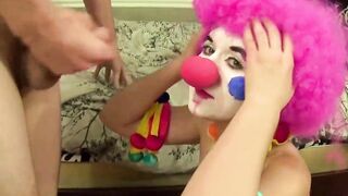 Clown chick Fuck and Given Facial