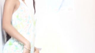 Erotic amateur solo 19 yo bimbo masturbates