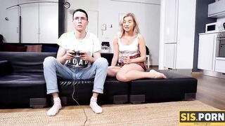 SISPORN. Instead of having fun game geeks makes love with Hot