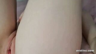 Lesbo Solo Anal Plug Montage