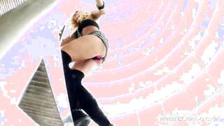 Clara G a stunning twat solo