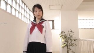 着エロ　パイパンくいこみコブ縄渡り　ゆい