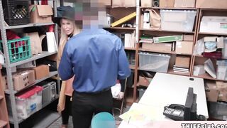 Shoplifter dont like a penis into her mouth