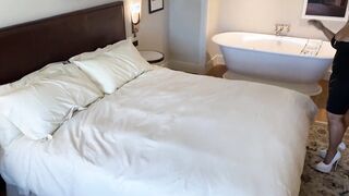chinese Step Milf Has Passionate Sex on Vacation