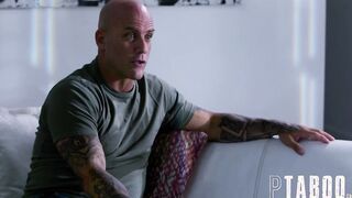 Stepdad Caught his Teenagers Daughter Haley Spades Fapping