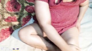 Netu is massaging her body