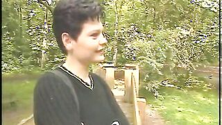 Im Wald kennengelernt zu Hause gefickt