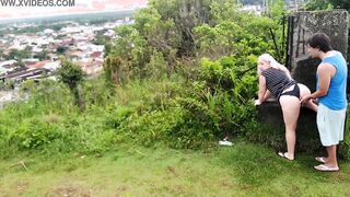 Park camera catches lovers fucking into outside