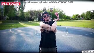 Good German Webcam women Squirts into the Bums-Bus (Jolee Love)
