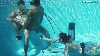 Swimming pool Bombshell 3 way with orgasms