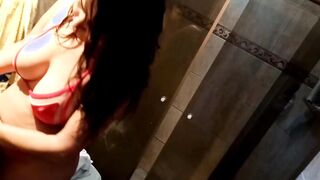 Sarah Rosa │ inside the Bath Tub with Miguel
