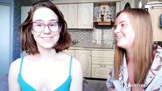 Anca & Rita Have Bae Fun For the Camera