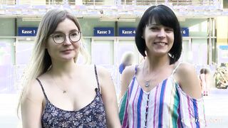 Lesbo Lovers Play With a Glass Toy