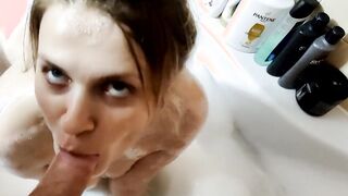 The hare pounded a big tit cunt with mouth into a foam bath tub!