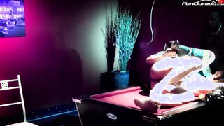 Eingelocht Mom Dicke Titten Billiard