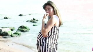 goddess Juliette Finger Fucks Her Cunt Under The Sun!
