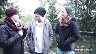 three Amateur Lesbians ! Now It's A Party