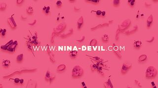 Heißer Eighteen Striptease NinaDevil