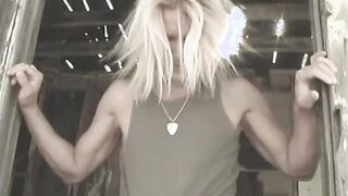 women gets booty bent over on the floor and gets twat banged!