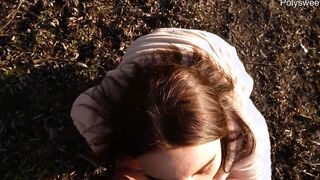 Outdoor head and pegging near the lake