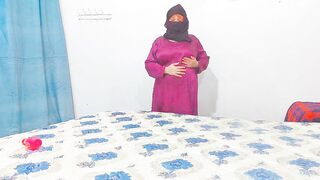 Naqab bimbos Fingring inside Doggy Style