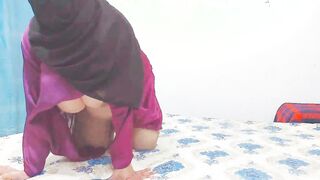 Muslim Hijab cunt with mouth Mastrubation With Finger