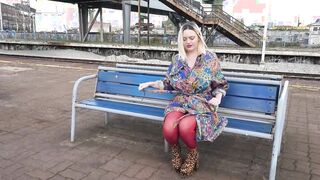 TRAIN STATION VS HOT SANDRA FLASHING