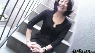 Japanese mom Fucking Without A Condom!