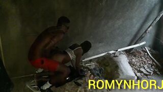 MORENO DA FAVELA DO RIO DE JANEIRO WAS HIKING, AND