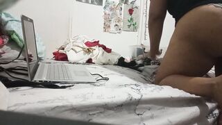 Mexican buttocks spied on into bed