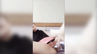 A Great cunt with mouth Started Fucking herself out of Boredom