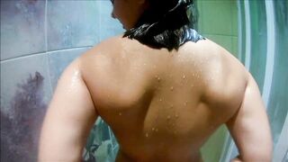 Ex-GF blows into the shower