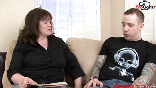 Chubby Housewife with saggy boobs seduced for a quickie