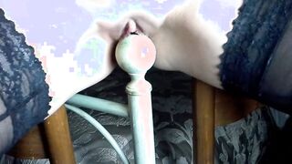 Vulgar hoe fucks the bed knob inside her cunt and