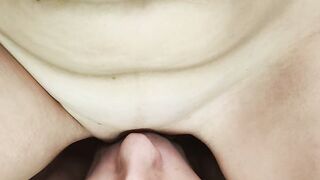 Soak pulsing vulva puts on man's tongue