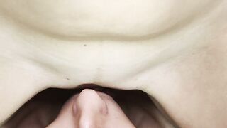Soak pulsing vulva puts on man's tongue
