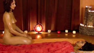 Girl Couple Experiment With Sensuous Grind Moment