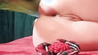 Fucking my soak long booty with vegetables.